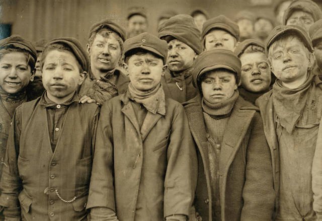 Детский труд век назад (34 фото)