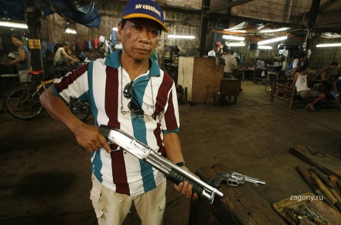 Кустарное производство оружия на Филиппинах (24 фото)
