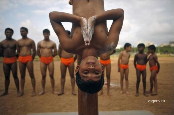 Индийские гимнасты (7 фото)