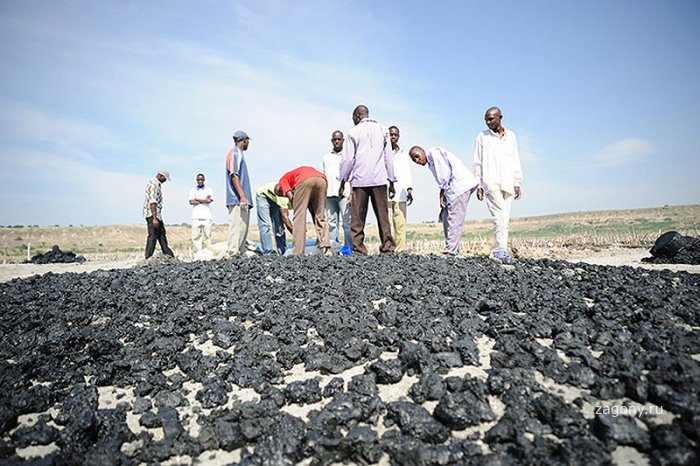 Добыча соли в Уганде (16 фото)