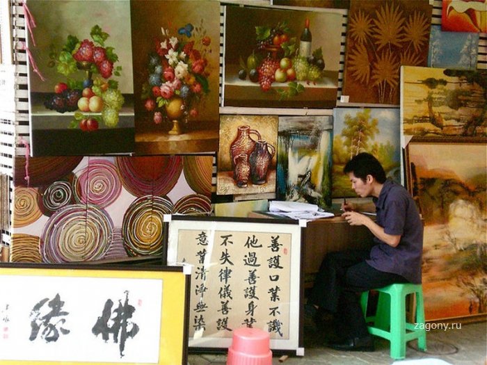 Дафен – город художников в Китае (14 фото)