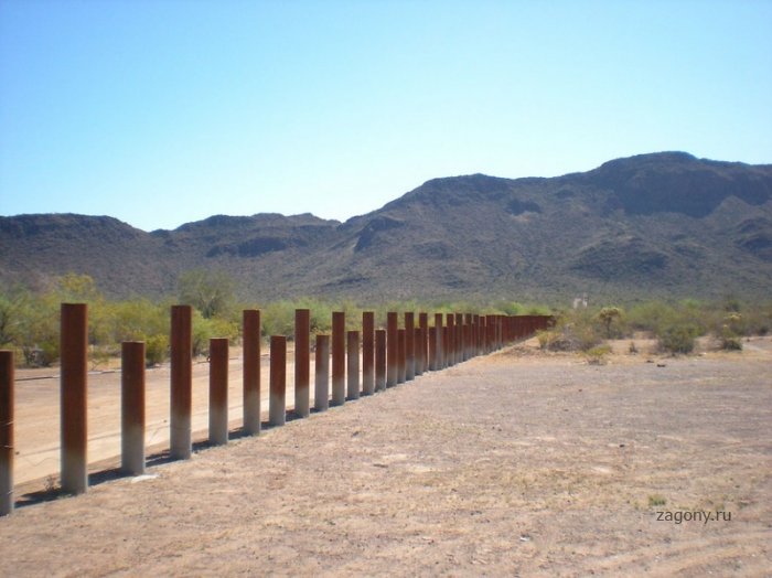 Пограничная стена между США и Мексикой (39 фото)
