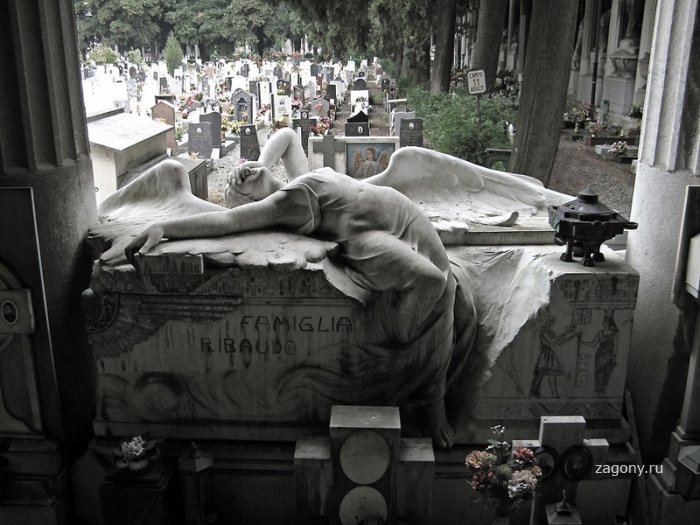 Старинное кладбище Стальено в Генуе (25 фото)
