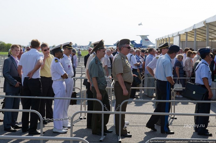 Путин на Международном авиасалоне МАКС 2011 (51 фото)