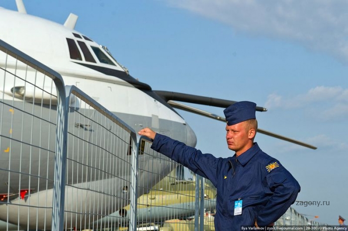 Путин на Международном авиасалоне МАКС 2011 (51 фото)