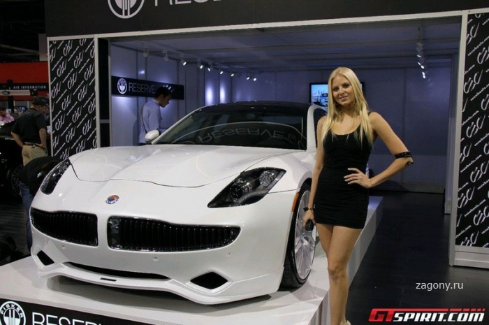 Милые девушки с SEMA Motor Show 2011 (24 фото)