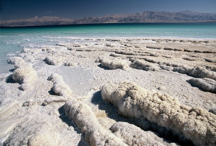 Соляные образования в Мертвом море (19 фото)