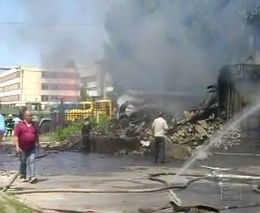В Кременчуге сгорел магазин пиротехники (2.734 MB)