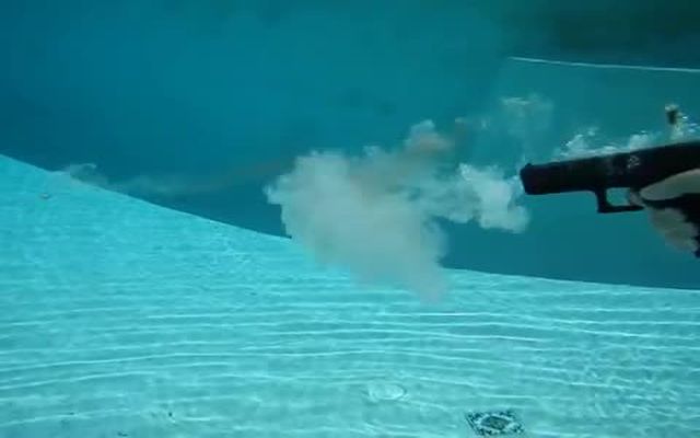 Стрельба под водой (658.556 KB)
