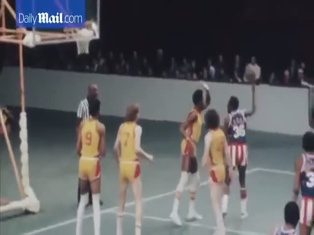 Отличная игра баскетболиста Медоуларка Лемона в 1977 году (5.341 MB)