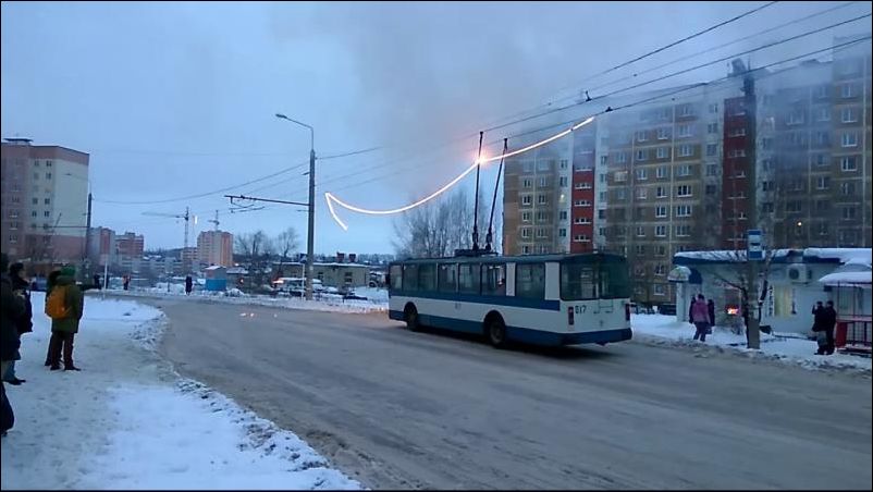 Возгорание троллейбусных проводов в Смоленске