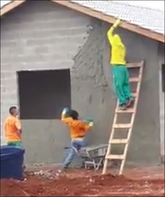 Креативный способ штукатурить стену