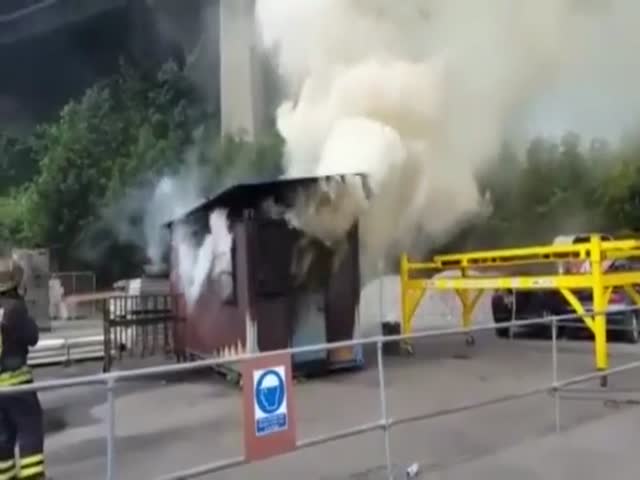 Если открыть запасной выход во время пожара