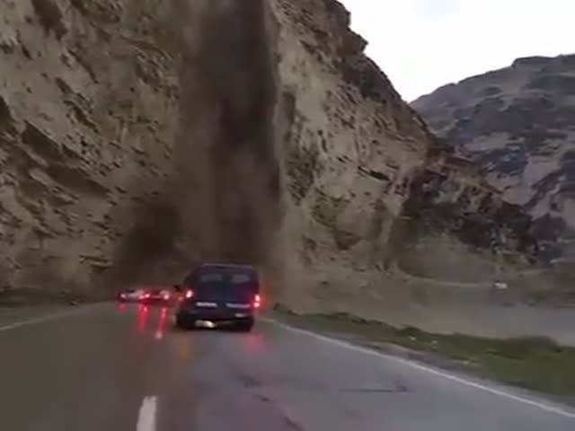 Грязевой водопад в Дагестане