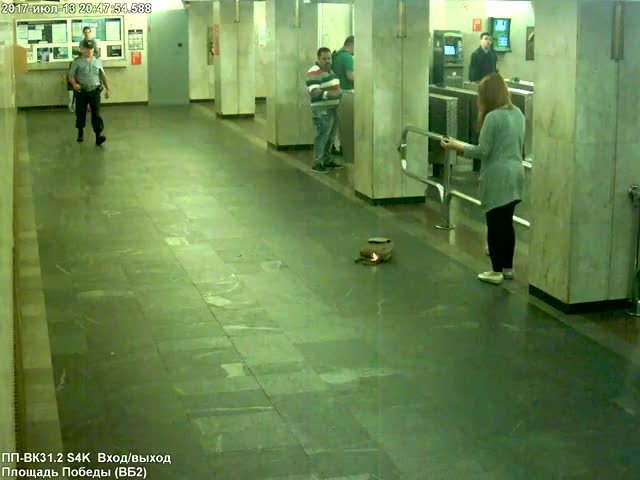 Возгорание вейпа в рюкзаке девушки в метро Минска