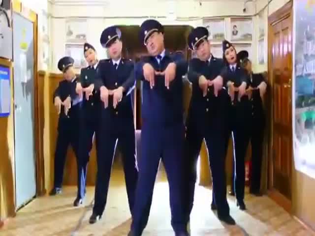 Странный видеоролик от якутских полицейских