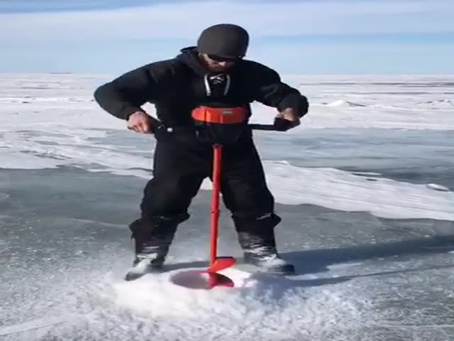 Специальный бур для очень толстого льда