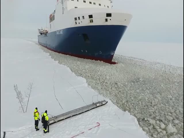 Как попасть на корабль в суровом климате