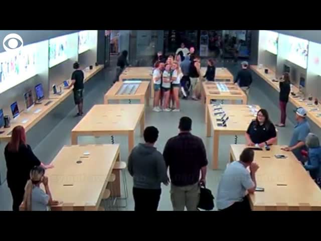 Грабители вынесли технику из магазина Apple в Калифорнии посреди дня