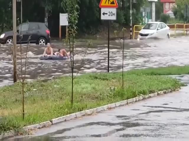 После сильного дождя в Тольятти