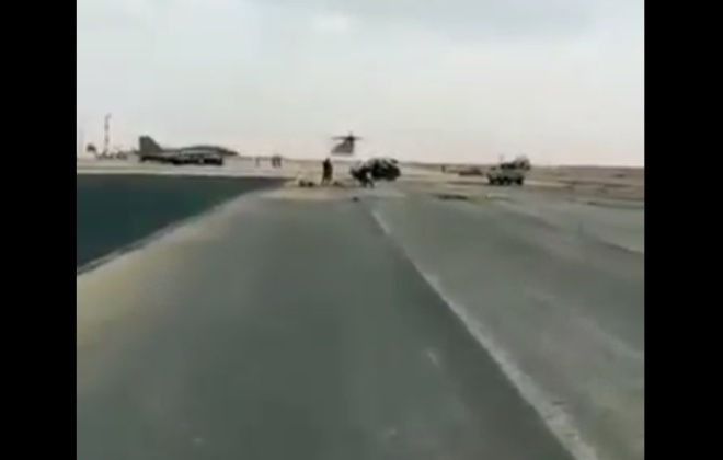 Полет истребителя МиГ-29 на сверхнизкой высоте в Алжире