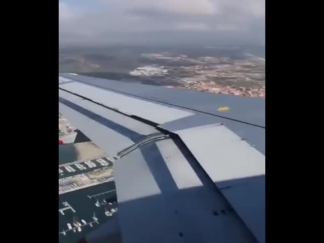 Над Гибралтаром авиалайнер попал в порыв сильного бокового ветра