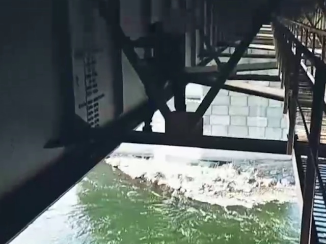 Красноярские руферы выложили видео с прогулкой по Октябрьскому мосту