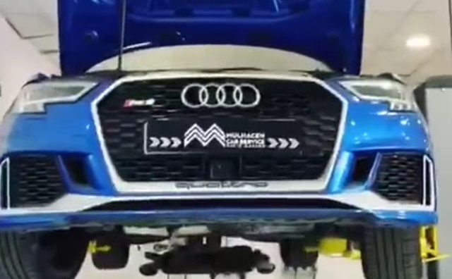 На СТО привезли Audi RS, которая почему-то не заводится
