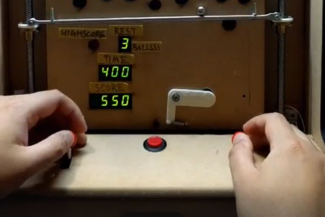 Пользователь интернета самостоятельно изготовил игровой автомат