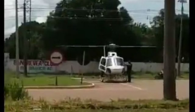 В Бразилии грузовик помешал вертолету взлететь