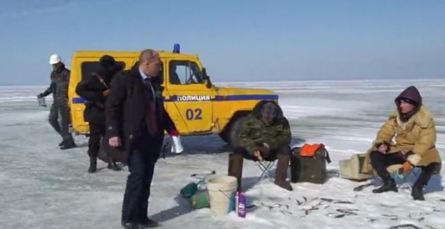 Виталий Наливкин патрулирует замершие водоемы