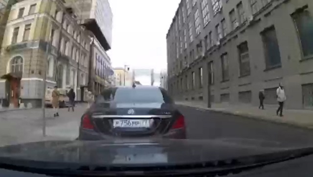 Особенности парковки на дорогих автомобилях в Москве