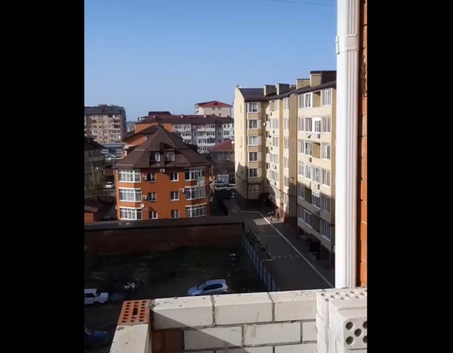 Надежный балкон в одном из домов Краснодара