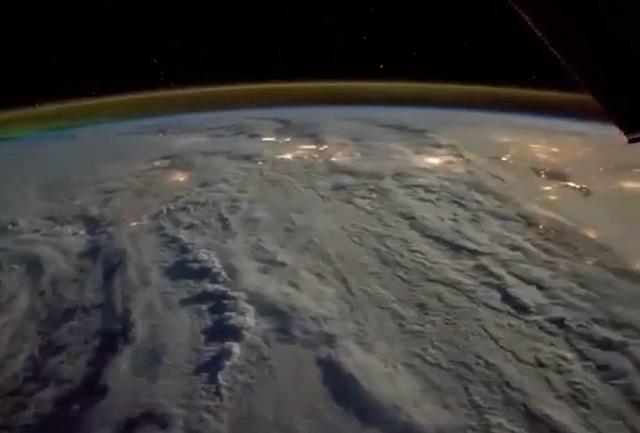 Ночные пейзажи Земли от NASA
