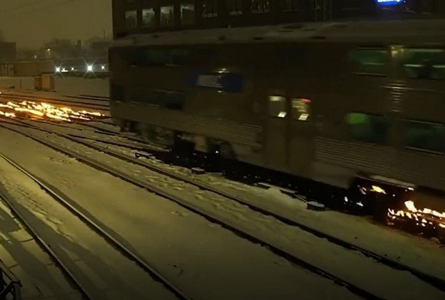 Как решают проблему примерзания железнодорожных стрелок в Чикаго
