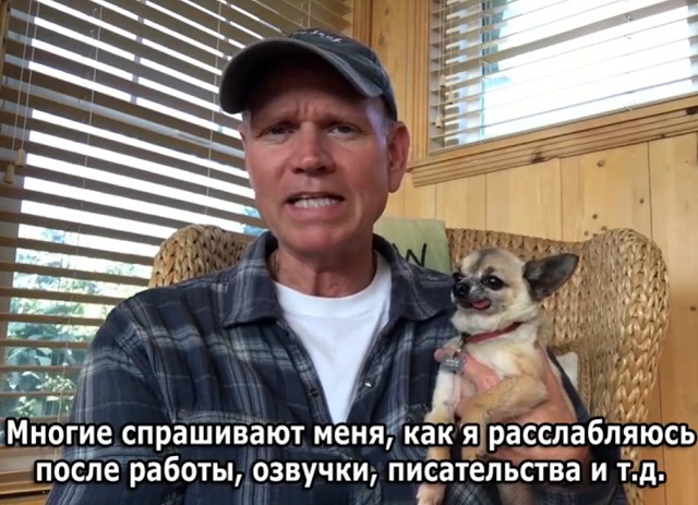 Мужчина рассказывает, почему очень полезно гладить собак