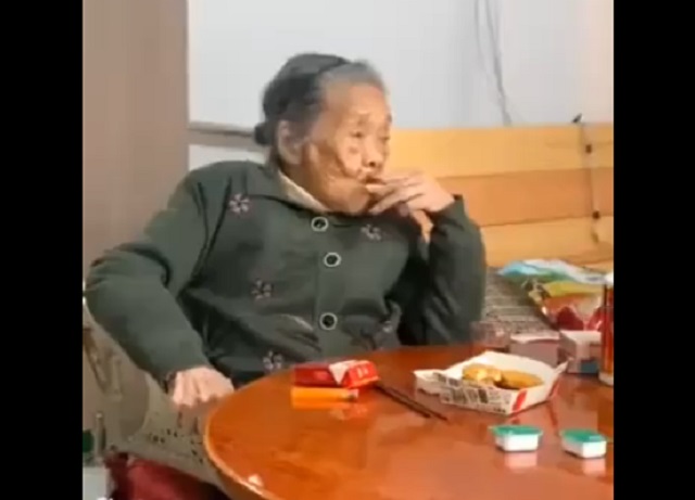 102-летняя