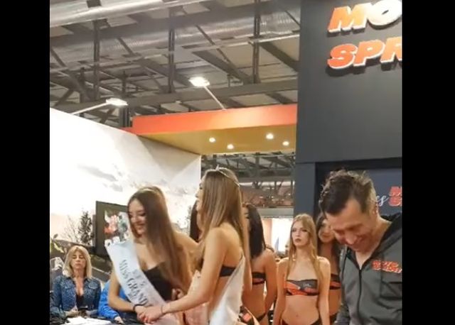 Красотки с конкурса красоты Мисс Мотоспринт-2023 в Милане