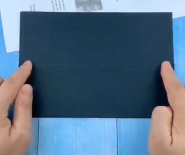 Как сделать бумажную летучую мышь