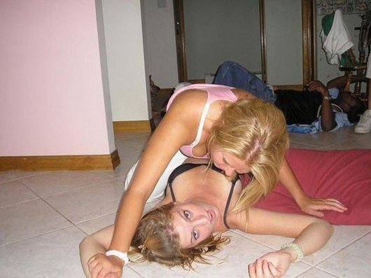 Пьяные девушки (21 фото)