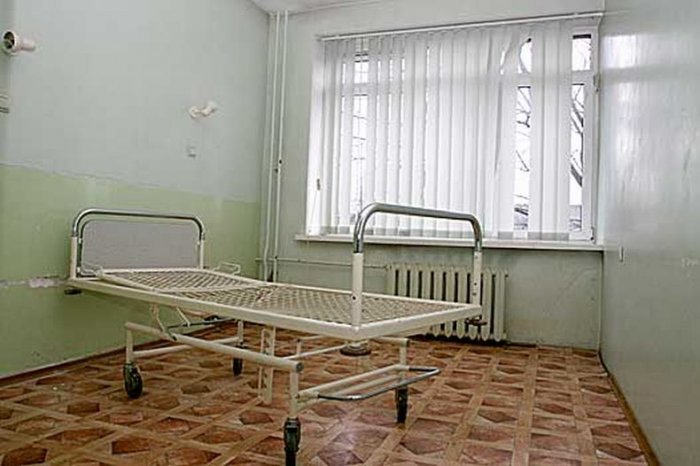 Заброшенная больница (24 фото)