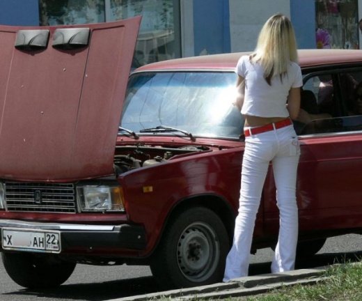 Девушки + автомобили (17 фото)