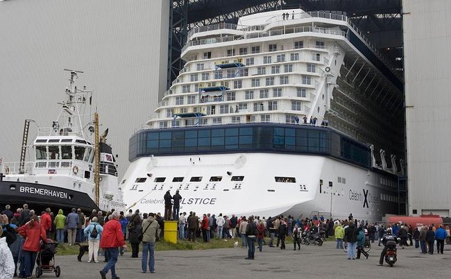 Кораблик за 500 млн. евро (9 фото)
