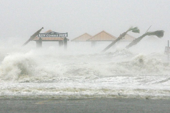 Ураган Густав (21 фото)