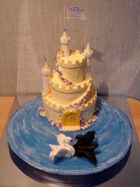 Свадебные торты (35 фото)