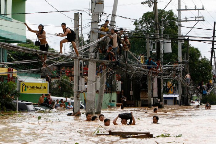 Последствия тайфуна (20 фото)