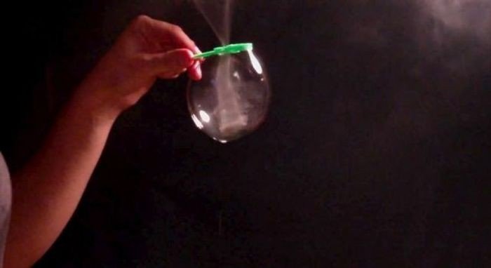 Вихрь в мыльном пузыре (4 фото)