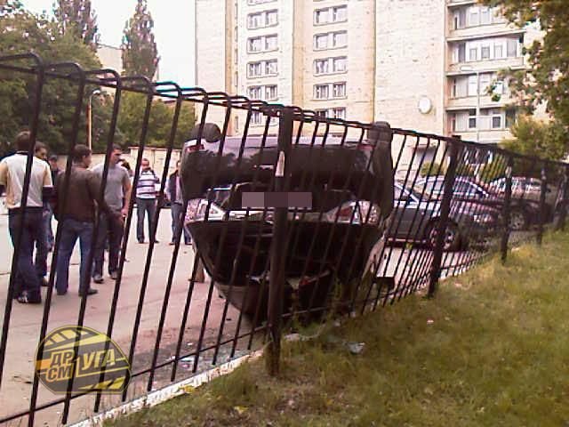 Самые необычные ДТП в Киеве 2008 года (32 фото + текст)