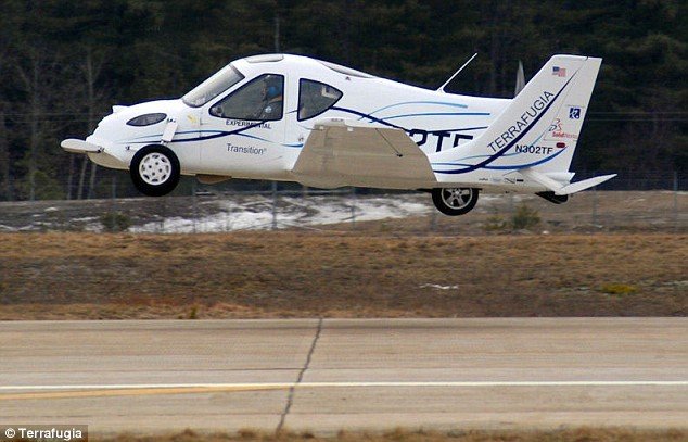 Летающий автомобиль (6 фото)