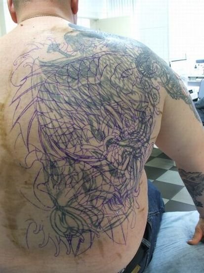 Мегакрутой татуировщик (32 фото)